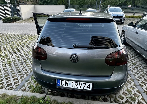 Volkswagen Golf cena 17900 przebieg: 305000, rok produkcji 2006 z Łódź małe 172